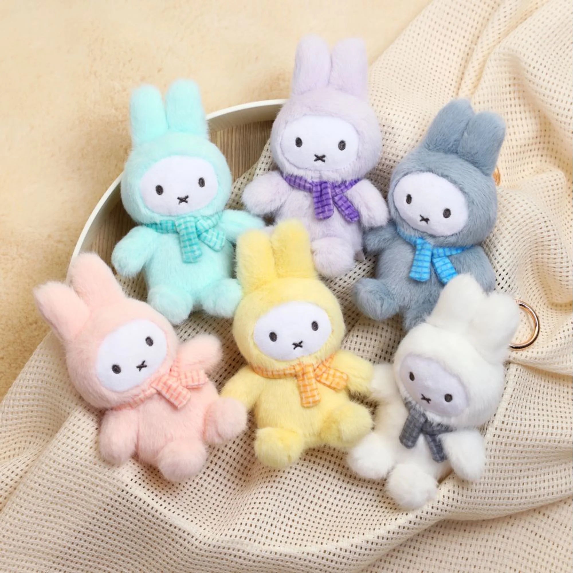 miffy-x-vipo-macaron-plush-keychain-blind-box