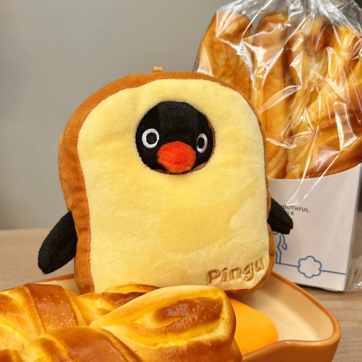 pingu-x-shandmoo-bakery-series-cream-toast-mascot-holder-keychain