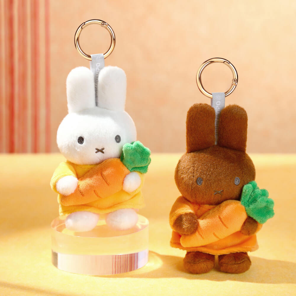 MIFFY With Carrot Apple Mascot Holder Keychain