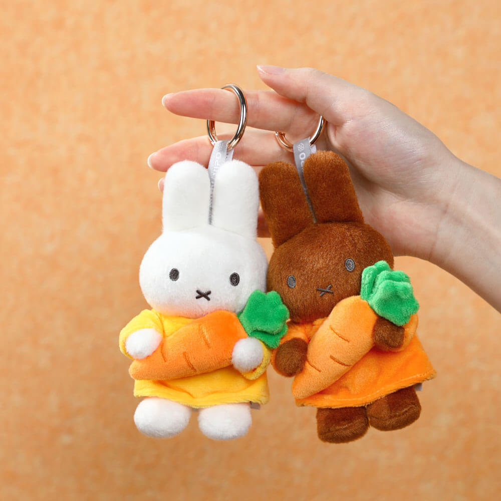 MIFFY With Carrot Apple Mascot Holder Keychain
