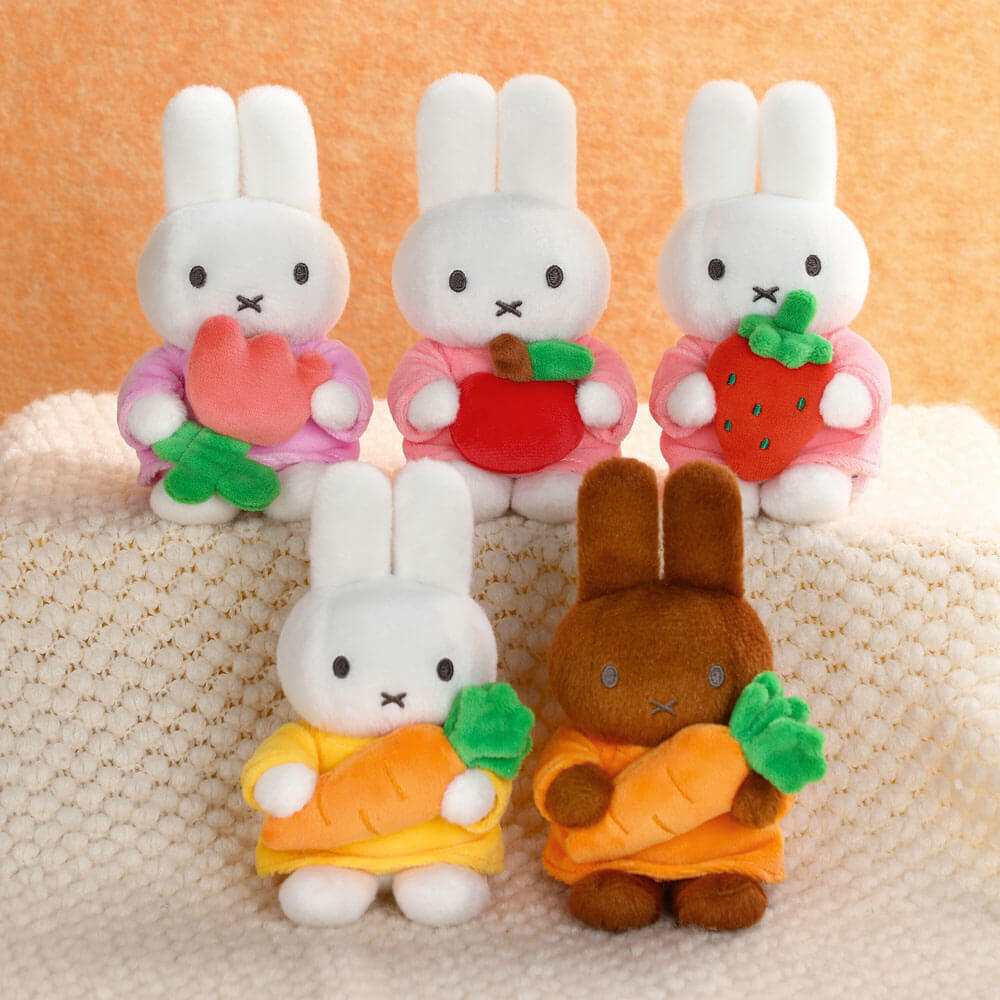 MIFFY With Carrot Apple Mascot Holder Keychain