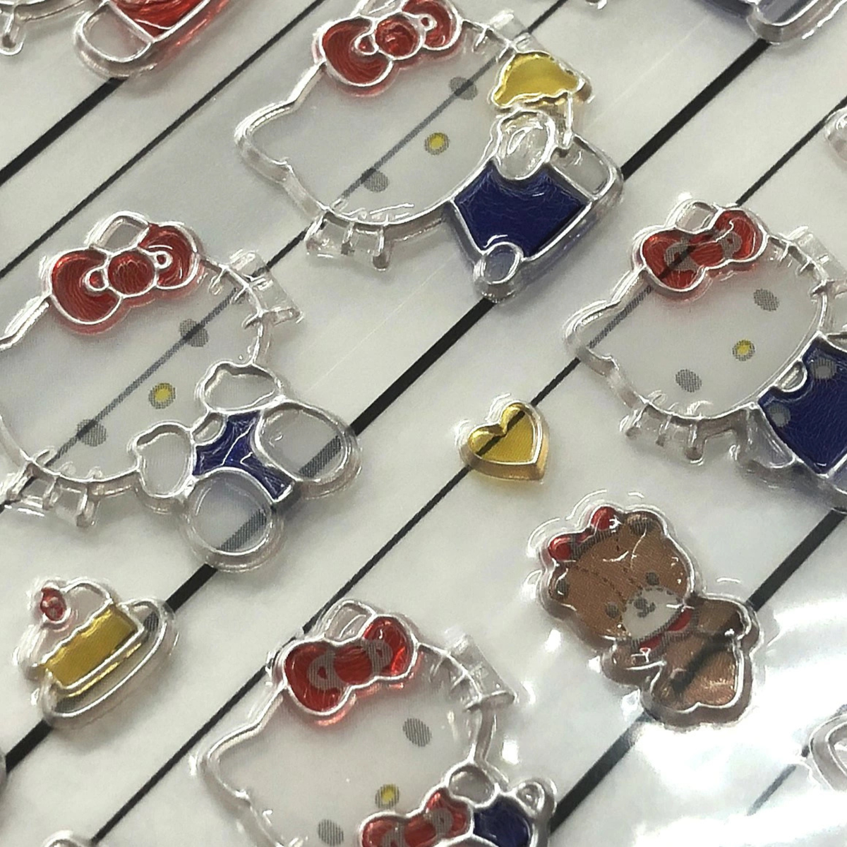 SANRIO Hello Kitty 4 Size Glass Style Sticker