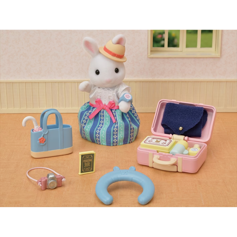 SYLVANIAN FAMILIES Snow Rabbit Mother Weekend Travel Set