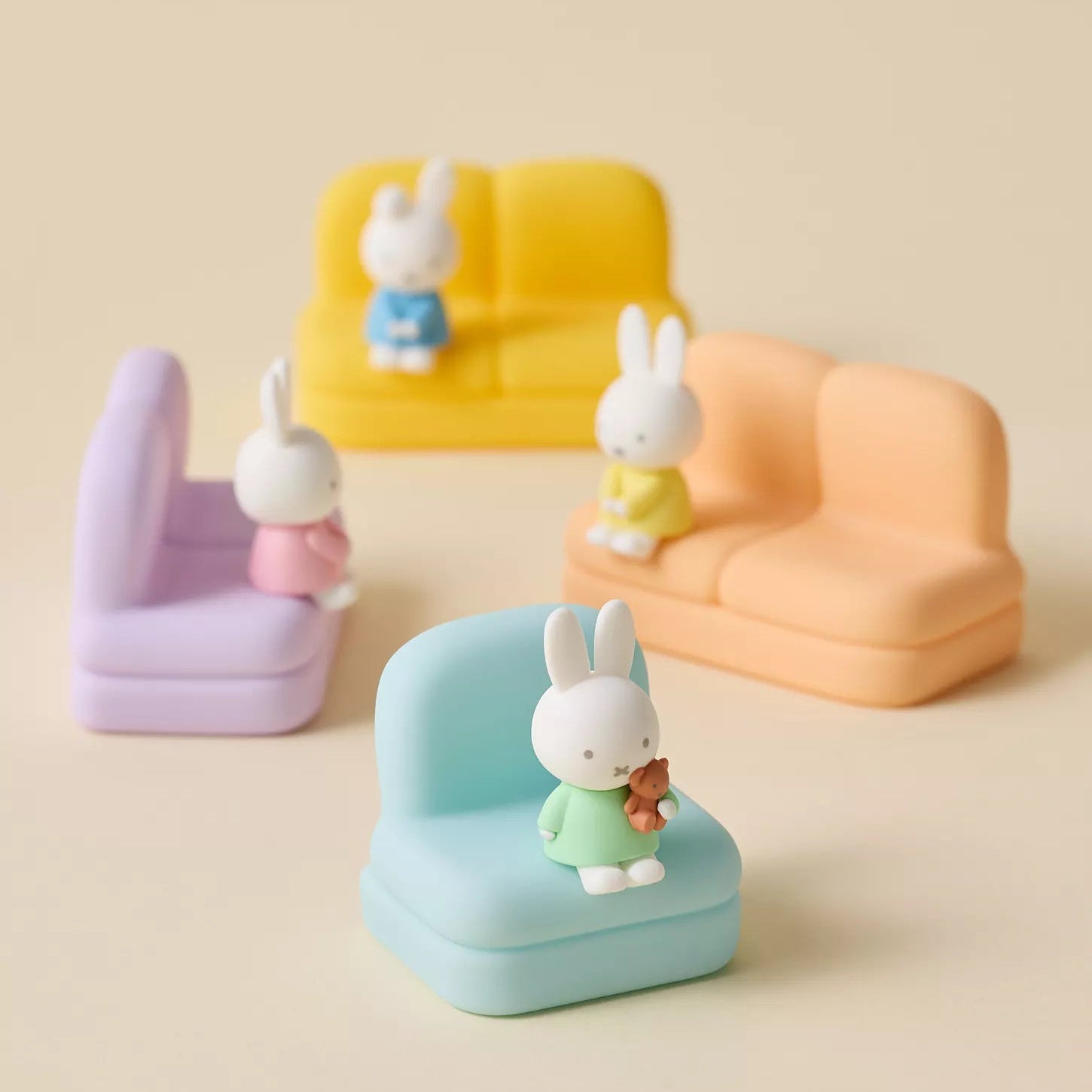 miffy-sofa-phone-stand-blind-box-1pc-