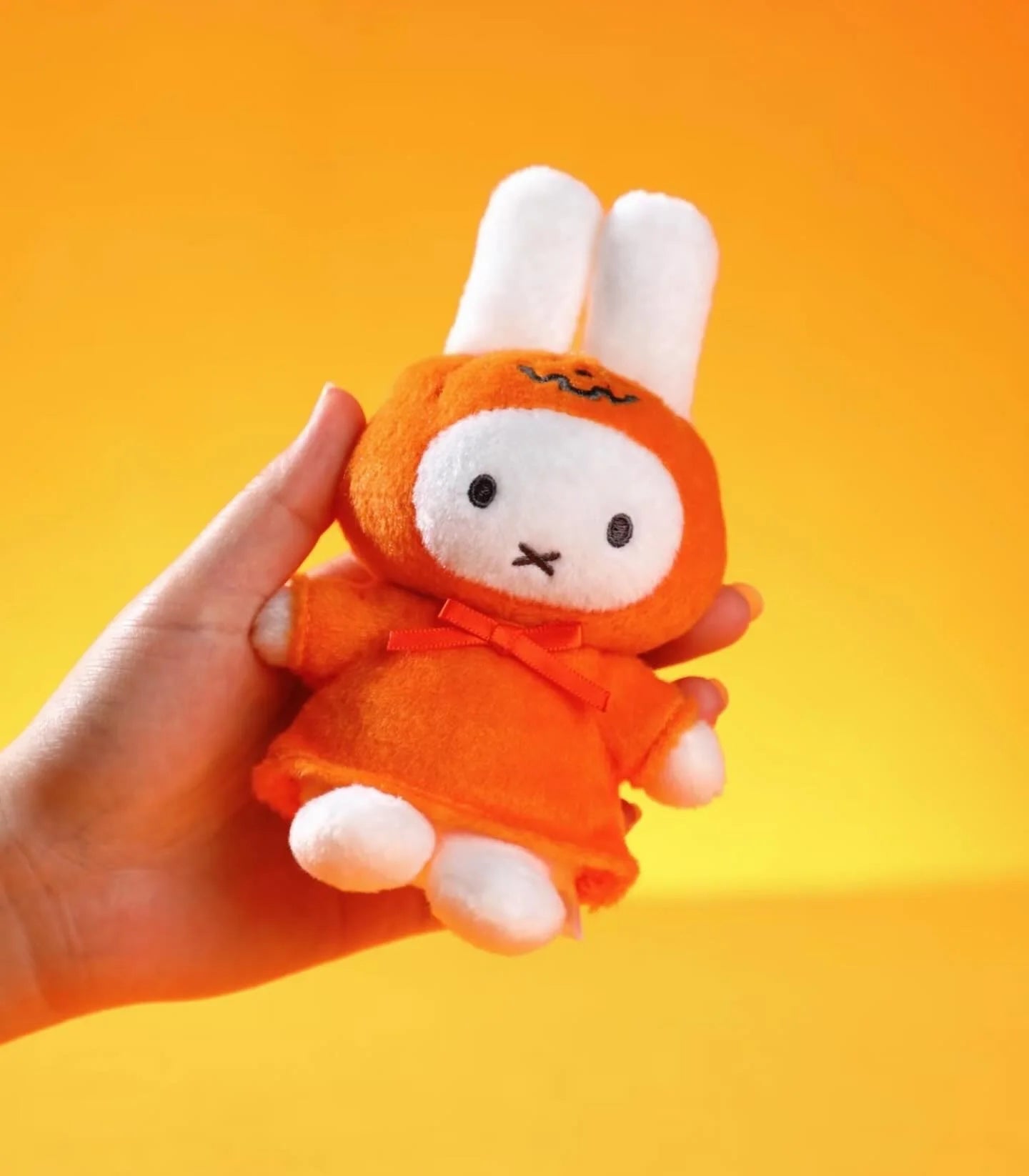 miffy-x-vipo-halloween-series-plush-keychain-blind-box