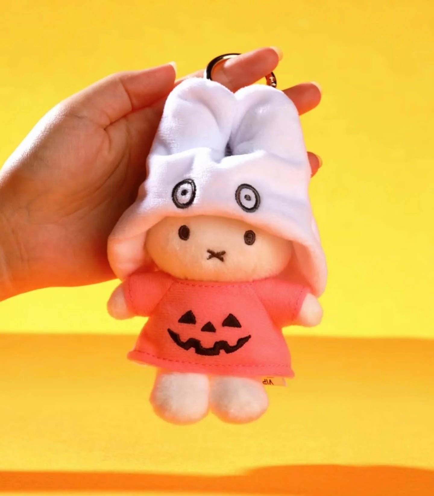 miffy-x-vipo-halloween-series-plush-keychain-blind-box