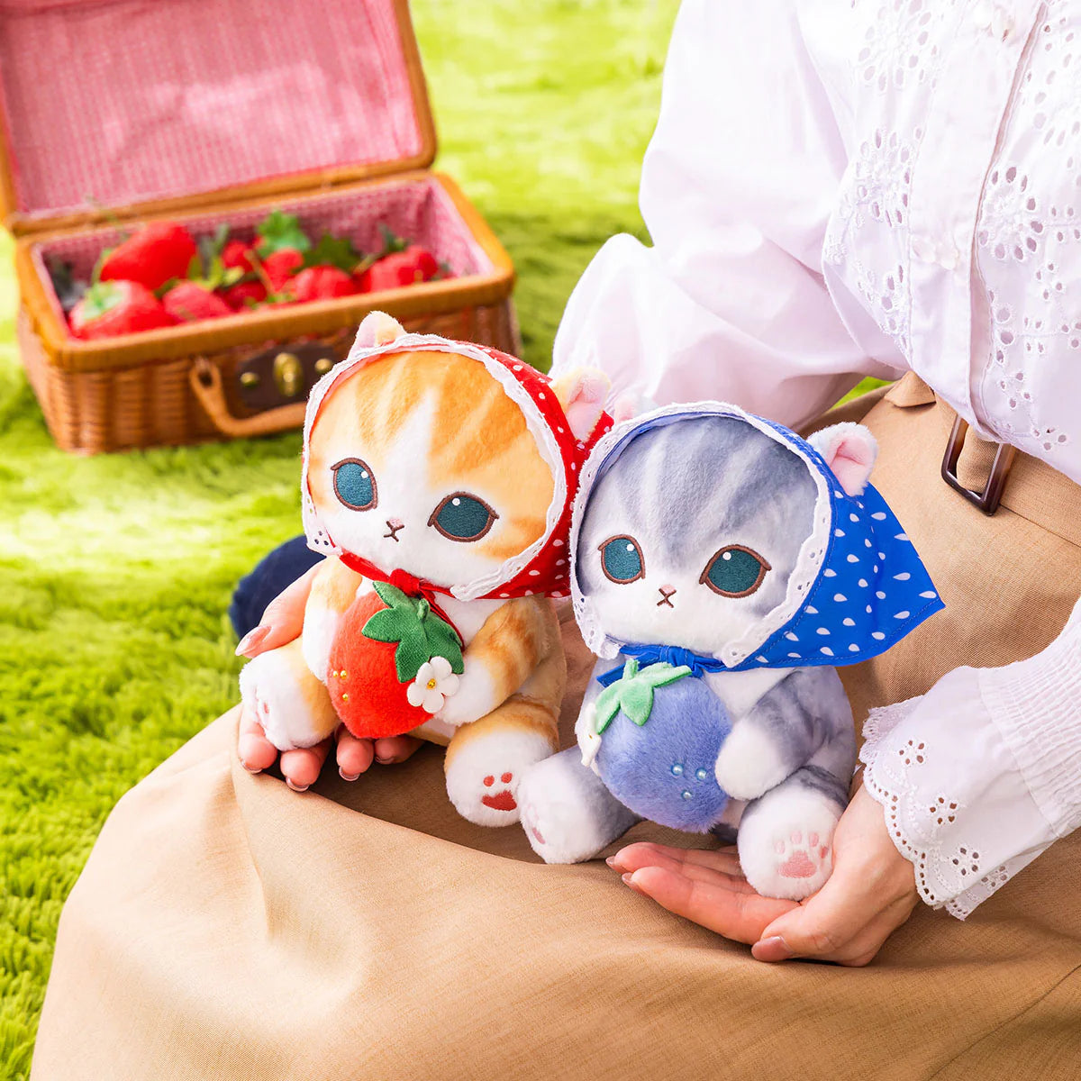 mofusand-merci-strawberry-plush-doll-blue-strawberry-