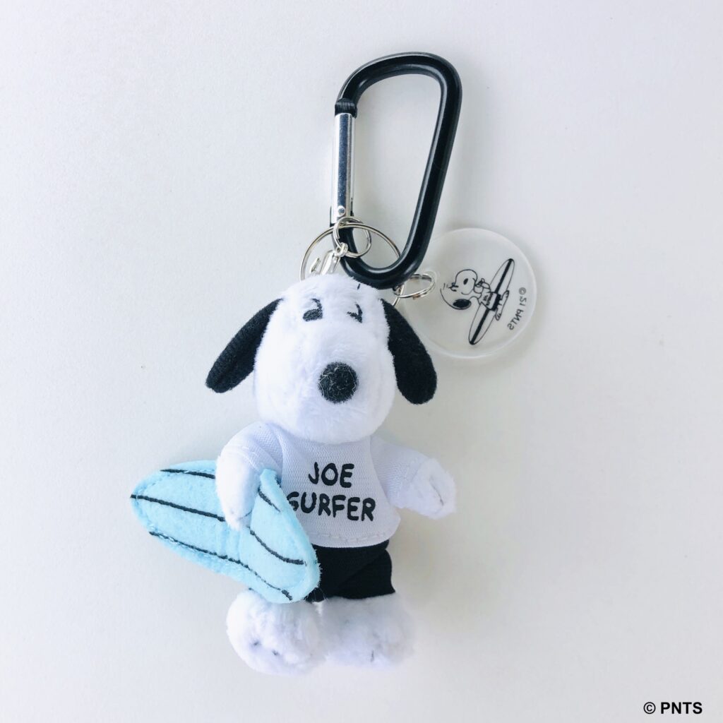 peanuts-hawaii-surf-shop-snoopy-surfing-mascot-holder-keychain