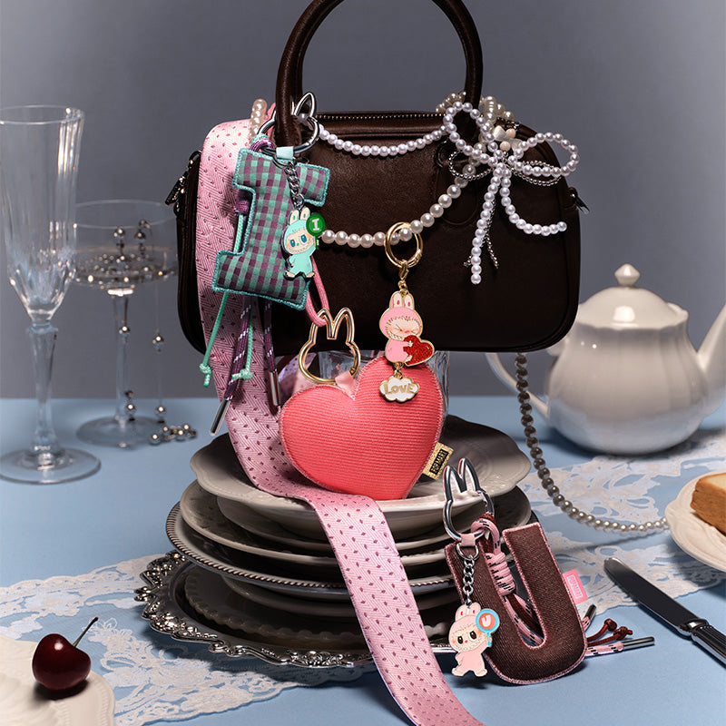 キーホルダー・アクリルキーホルダー Letter Pendant Blind Box (A-M) (N-Z) THE MONSTERS Pin for Love Series- Letter Pendant Blind Box