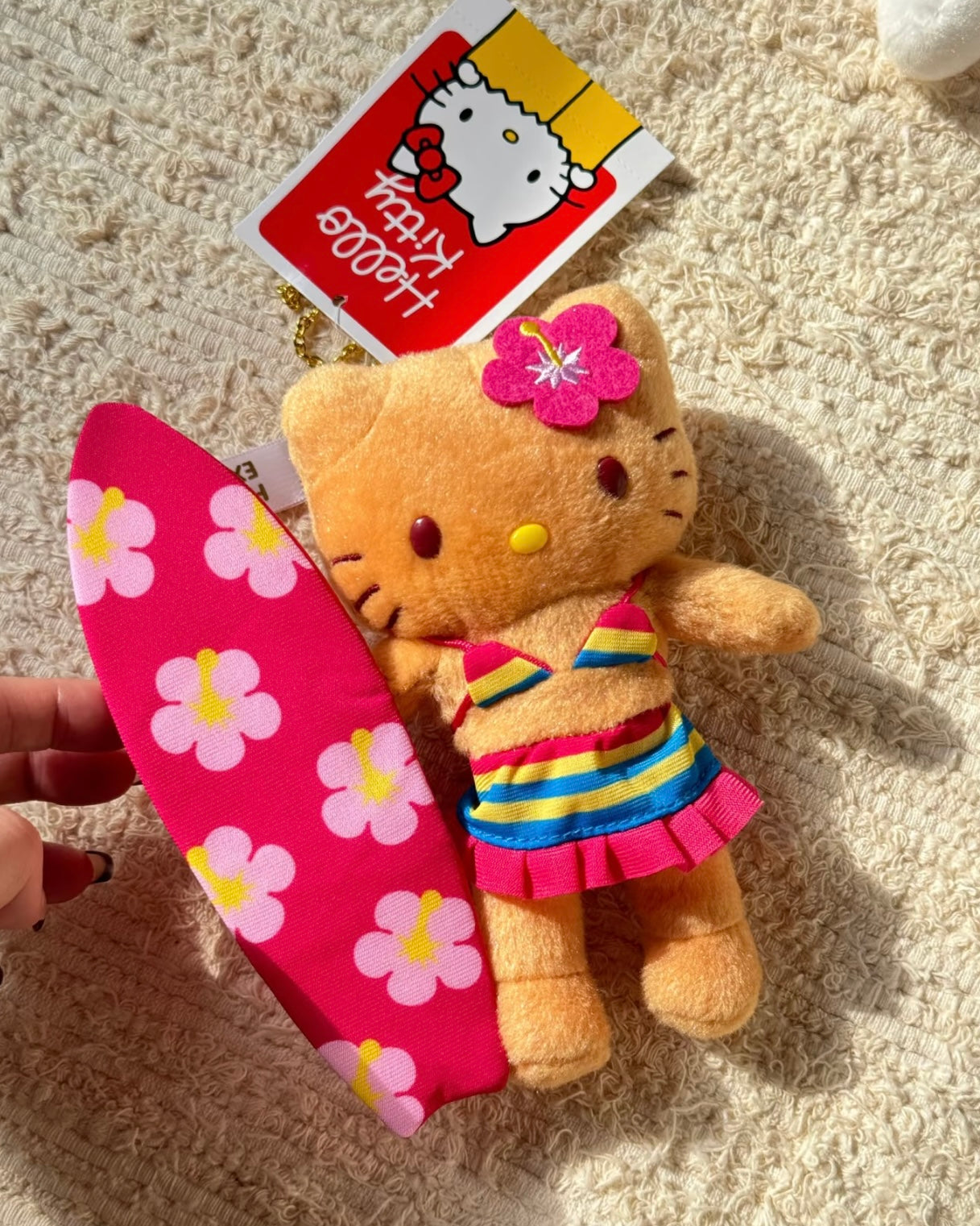 sanrio-hello-kitty-50th-anniversary-museum-exhibition-limited-tanned-long-leg-mascot-holder-keychain