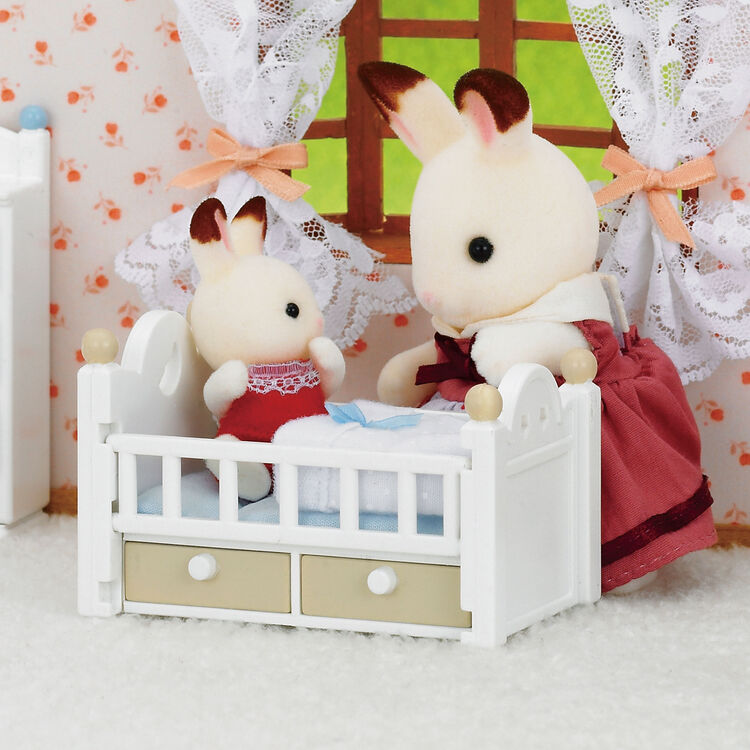 sylvanian-families-chocolate-rabbit-baby-furniture-set