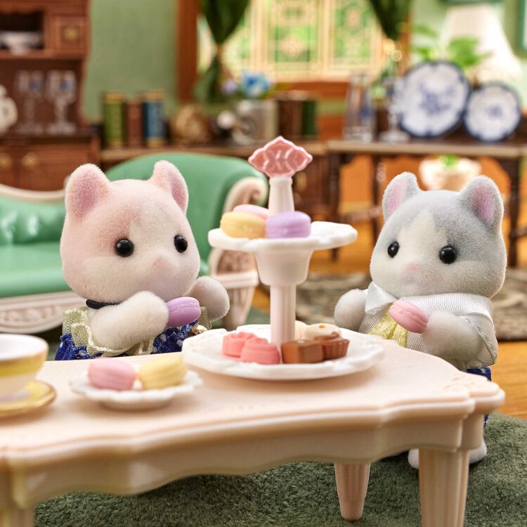 sylvanian-families-curly-ear-cat-baby-sweets-set