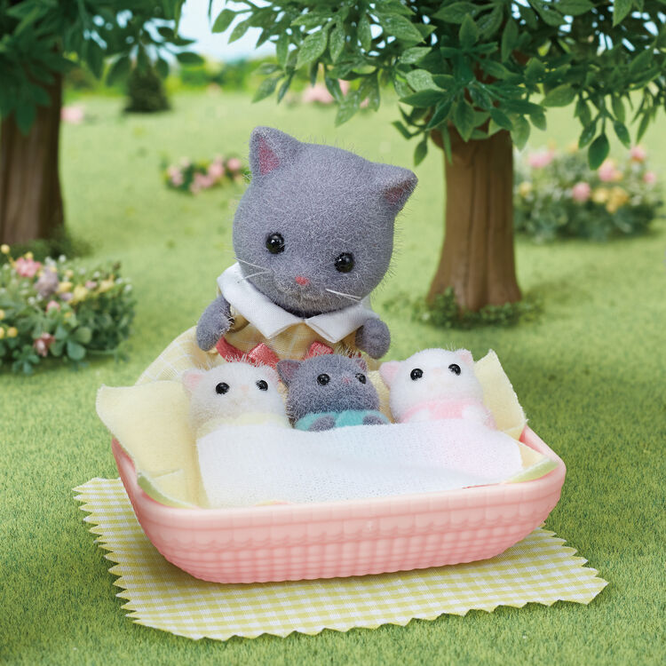 sylvanian-families-persian-cat-triplets