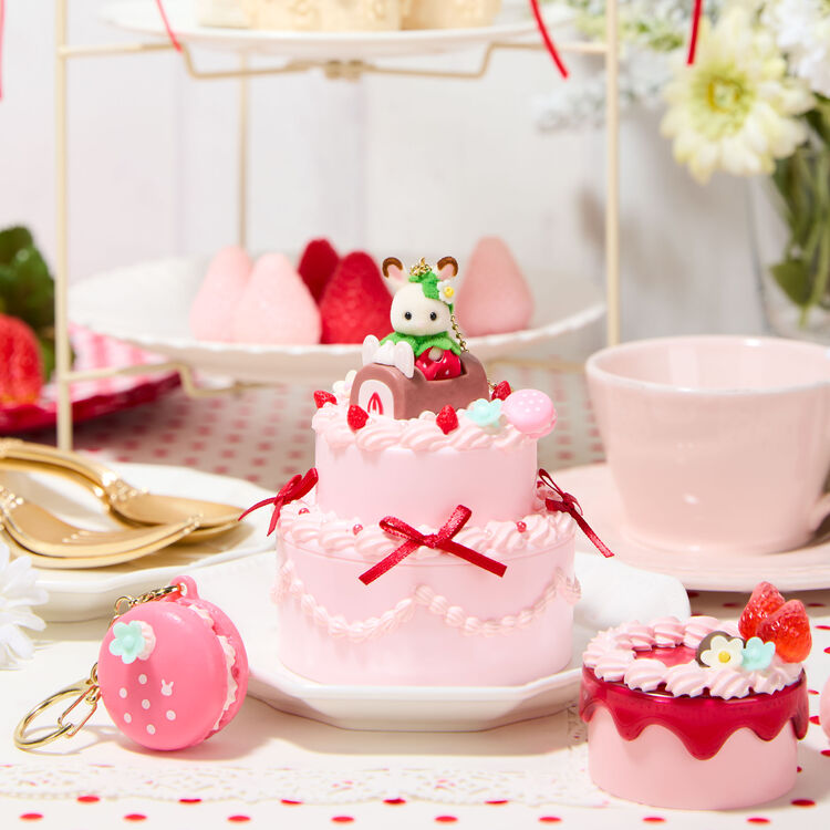sylvanian-families-strawberry-anniversary-sweets-kit