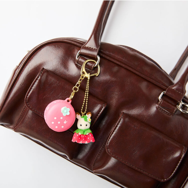 sylvanian-families-strawberry-anniversary-sweets-kit